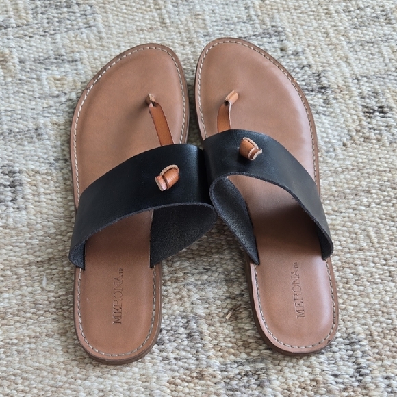 Merona Black and Tan Sandals - Picture 2 of 3